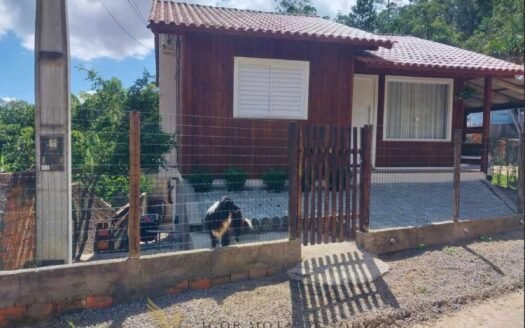 Casa mais terreno ao lado à venda no km 60 Tubarão-SC