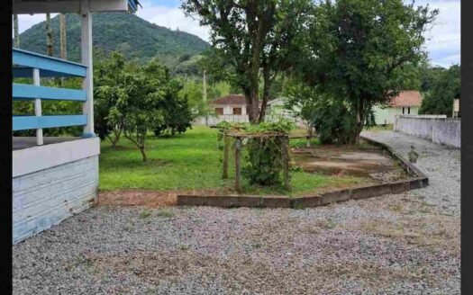 Casa com terreno de 1540m² no bairro Guarda em Tubarão