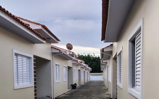 Casa no bairro Oficinas com entrada facilitada e parcelas