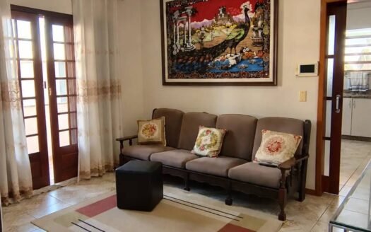 Casa com renda e moradia à venda no Humaitá, Tubarão – SC